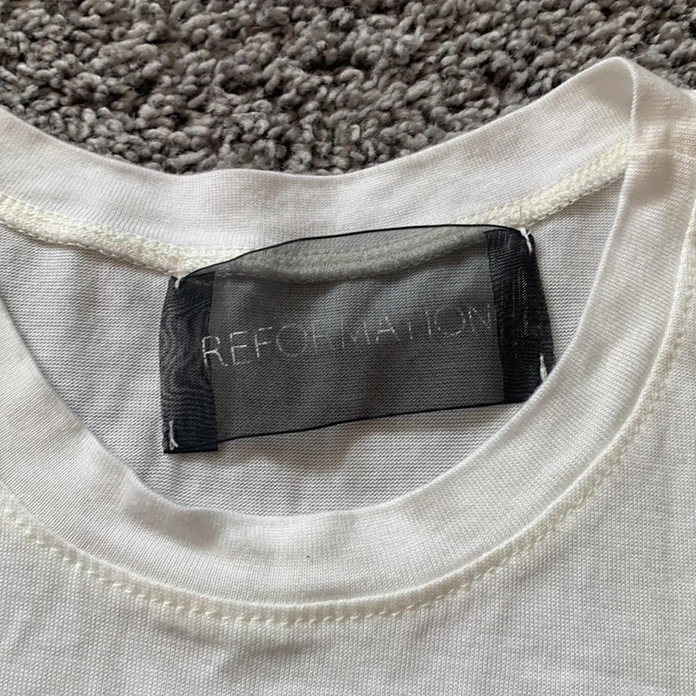 Reformation white T - Picture 2 of 2